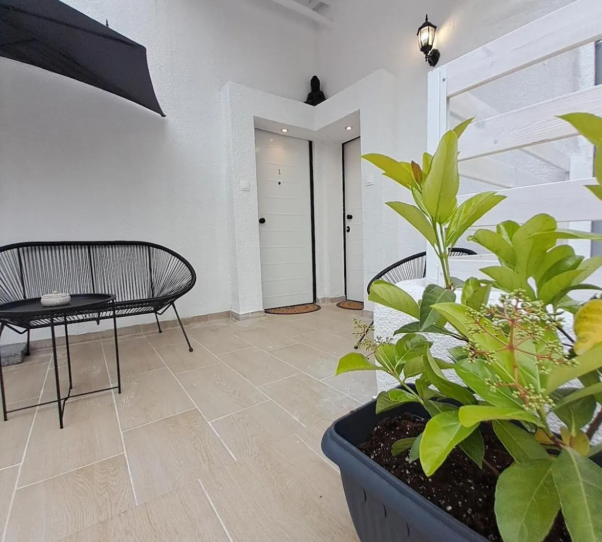 סלוניקי Funky, Cute Flat Close T Center 0*,
